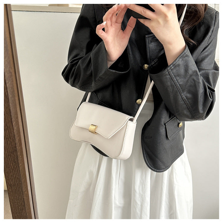 Knotted Strap Crossbody Bag — detail