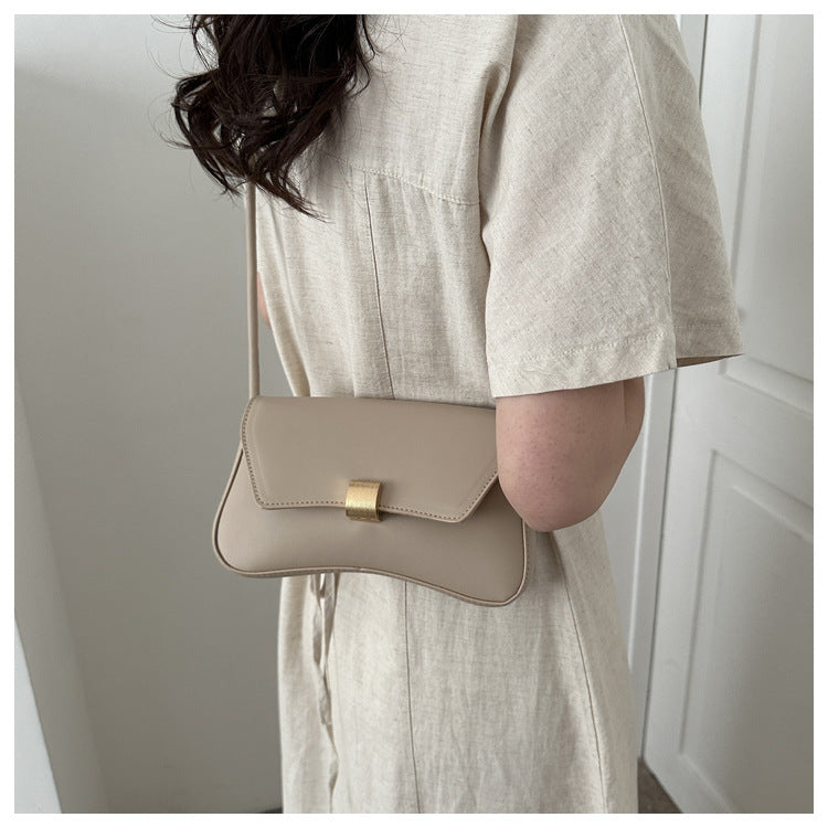 Knotted Strap Crossbody Bag — detail
